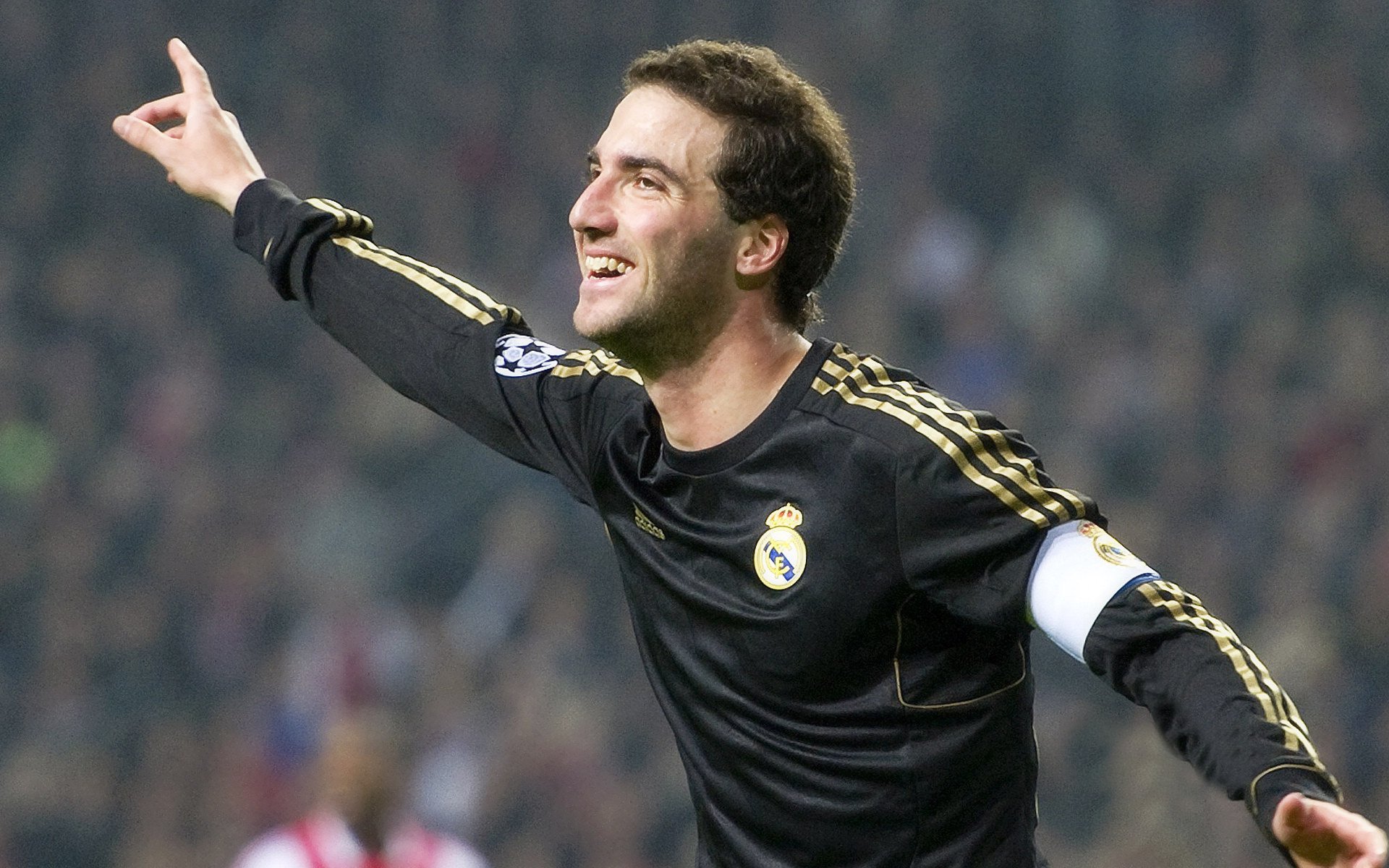 Leyu Sport下载-“法甲积分榜变化不止，豪门争夺战惊心动魄”，法甲积分榜19-20